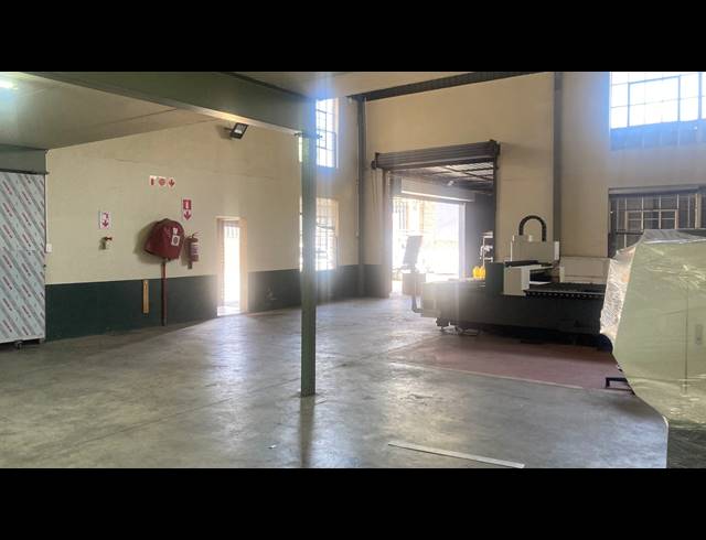 1,500M² WAREHOUSE FOR SALE IN KYA SANDS